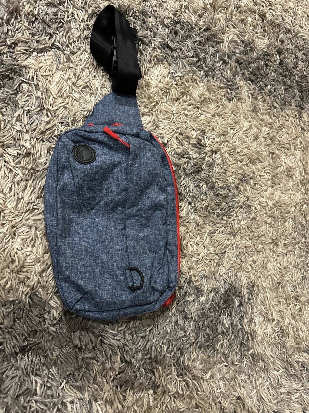 Tushbaby The Pack Water repellant Belt Bag Blue EUC Lots Of Storage Pockets